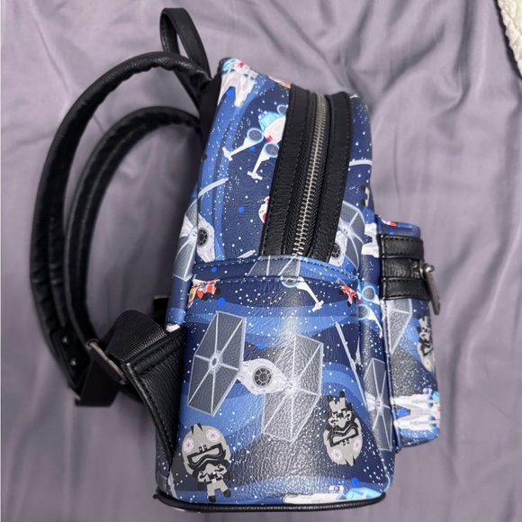 Star Wars Fighter Pilot Loungefly
Mini Backpack *RARE* - Picture 4 of 4